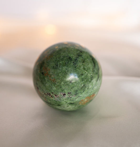 Green Opal Sphere (Light green)